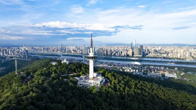 东方明珠”？初秋带娃往高处去！新葡京娱乐城长沙人有自己的“(图16)